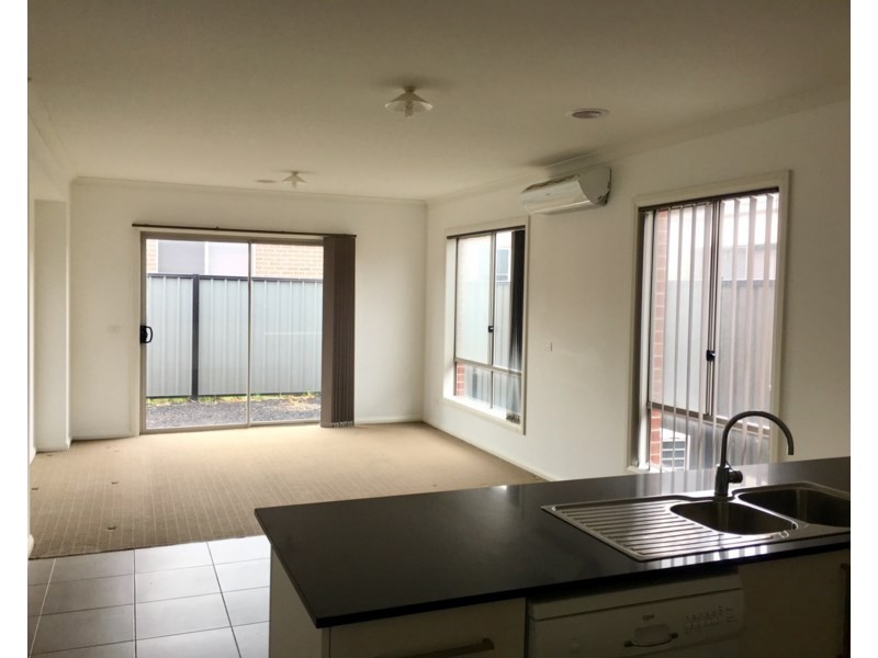26 Blackwattle Road, Craigieburn VIC 3064