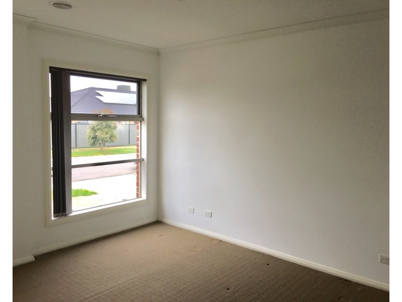 26 Blackwattle Road, Craigieburn VIC 3064