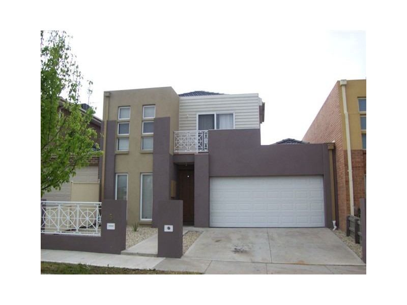 5 Flowerdale Crescent, Roxburgh Park VIC 3064