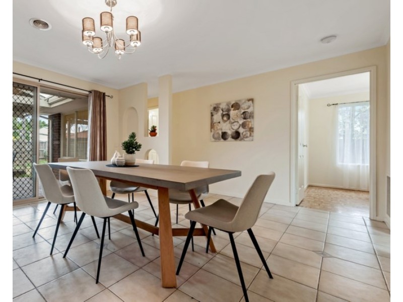 20 Yarcombe Crescent, Craigieburn VIC 3064