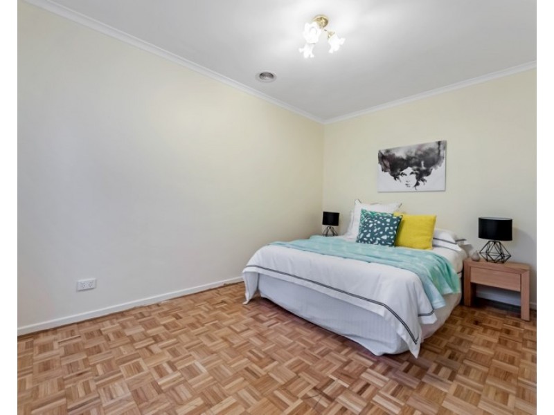 20 Yarcombe Crescent, Craigieburn VIC 3064