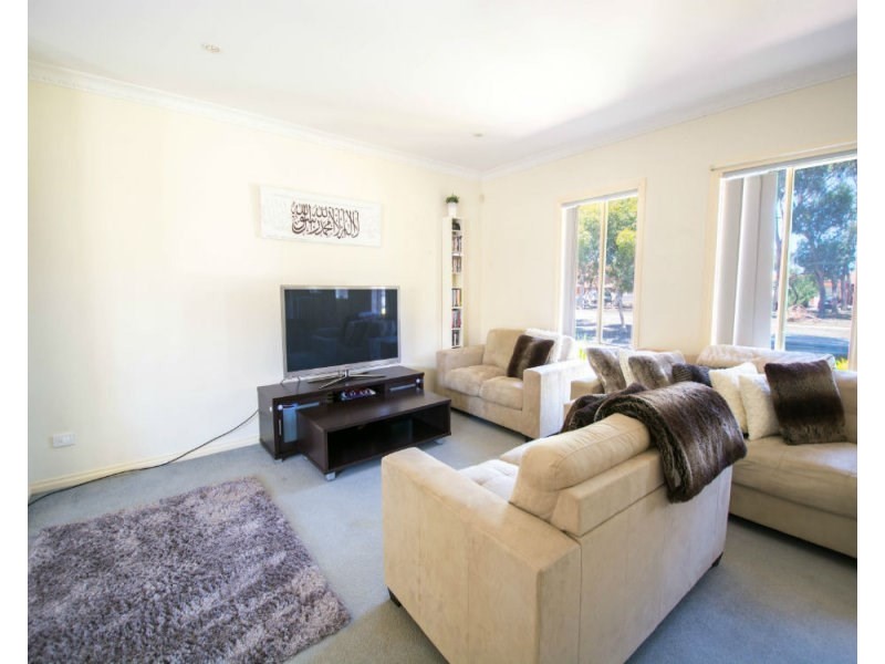 29 Franklin Avenue, Roxburgh Park VIC 3064