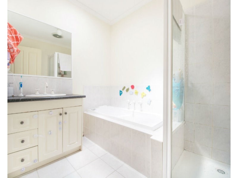 29 Franklin Avenue, Roxburgh Park VIC 3064