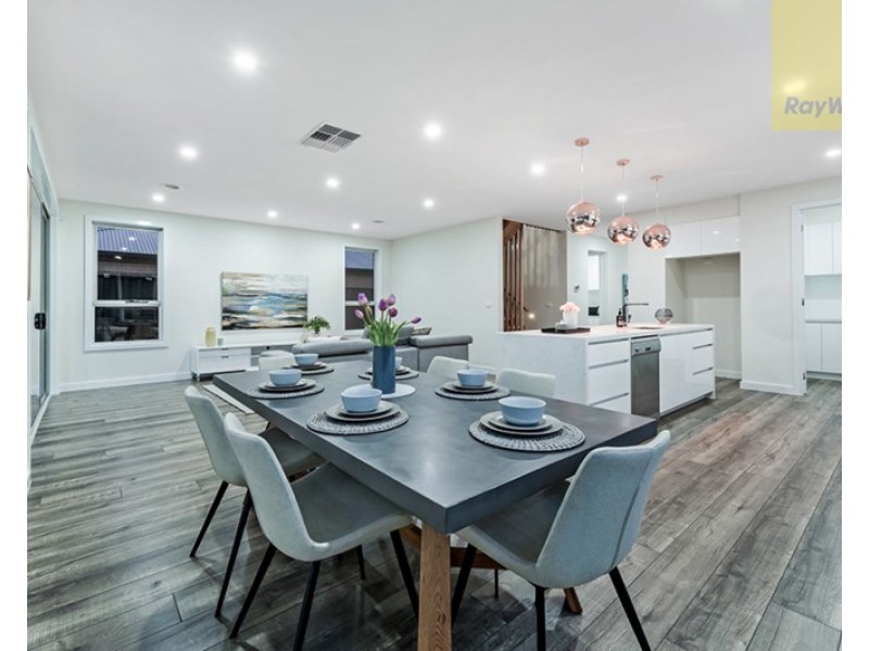 82 Wisteria Avenue, Craigieburn VIC 3064