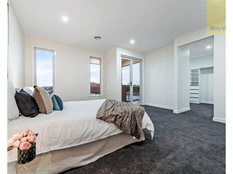 82 Wisteria Avenue, Craigieburn VIC 3064