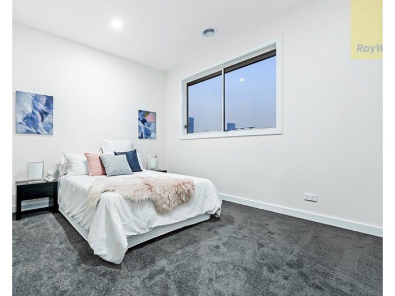 82 Wisteria Avenue, Craigieburn VIC 3064