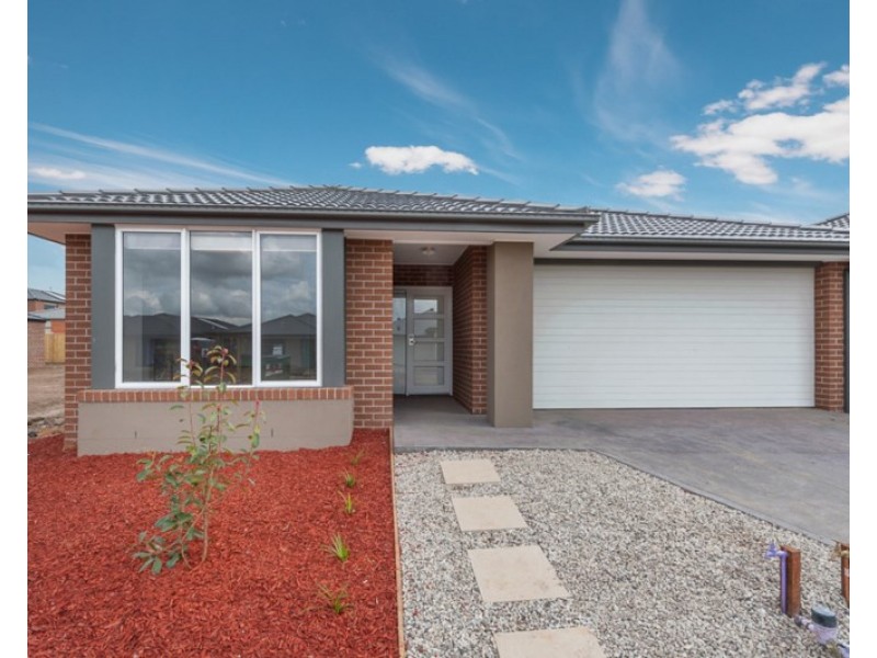 18 Solar Way, Mickleham VIC 3064
