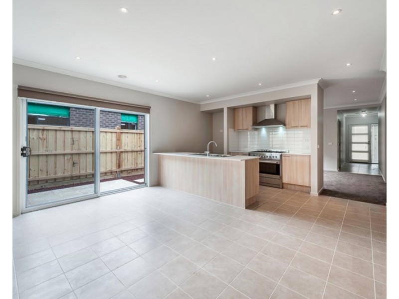 18 Solar Way, Mickleham VIC 3064