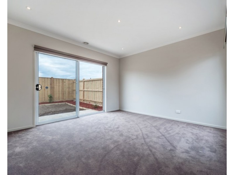18 Solar Way, Mickleham VIC 3064