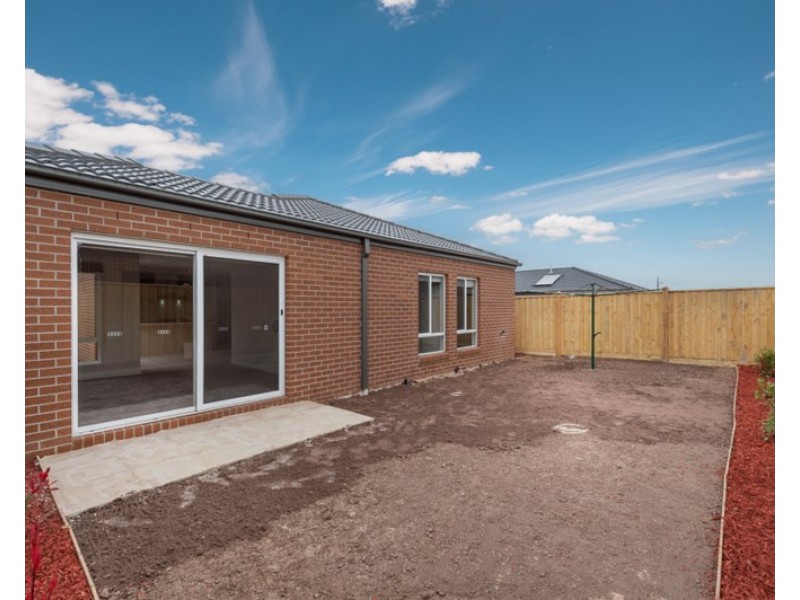 18 Solar Way, Mickleham VIC 3064