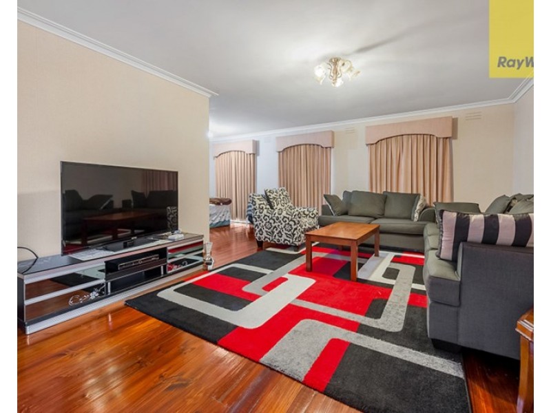 16 Riversdale Street, Craigieburn VIC 3064