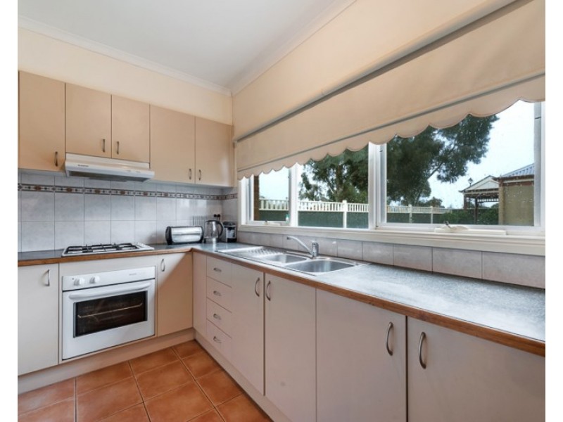 13 Meadowbank Lane, Craigieburn VIC 3064