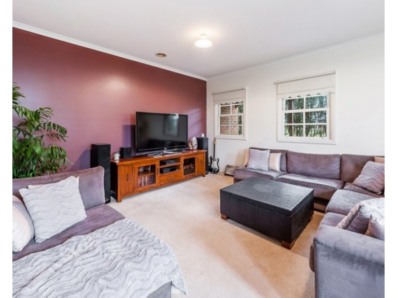 13 Meadowbank Lane, Craigieburn VIC 3064