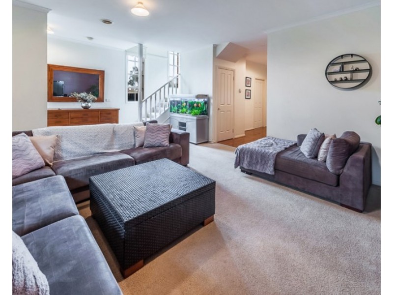 13 Meadowbank Lane, Craigieburn VIC 3064