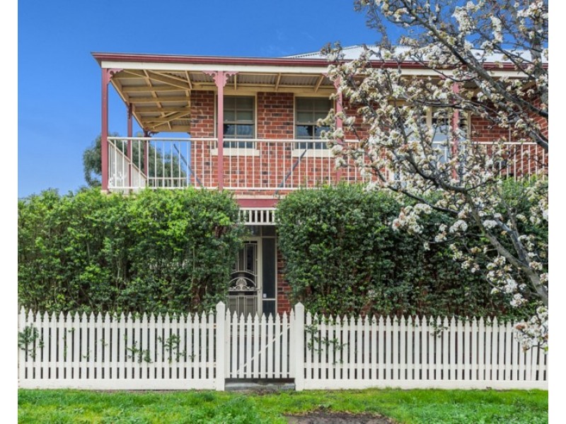 13 Meadowbank Lane, Craigieburn VIC 3064