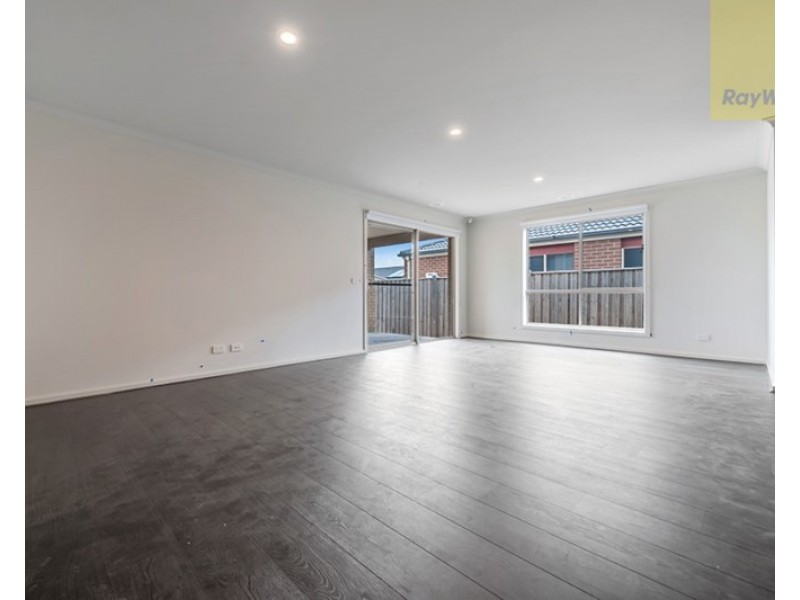 25 Yarradale Drive, Mickleham VIC 3064