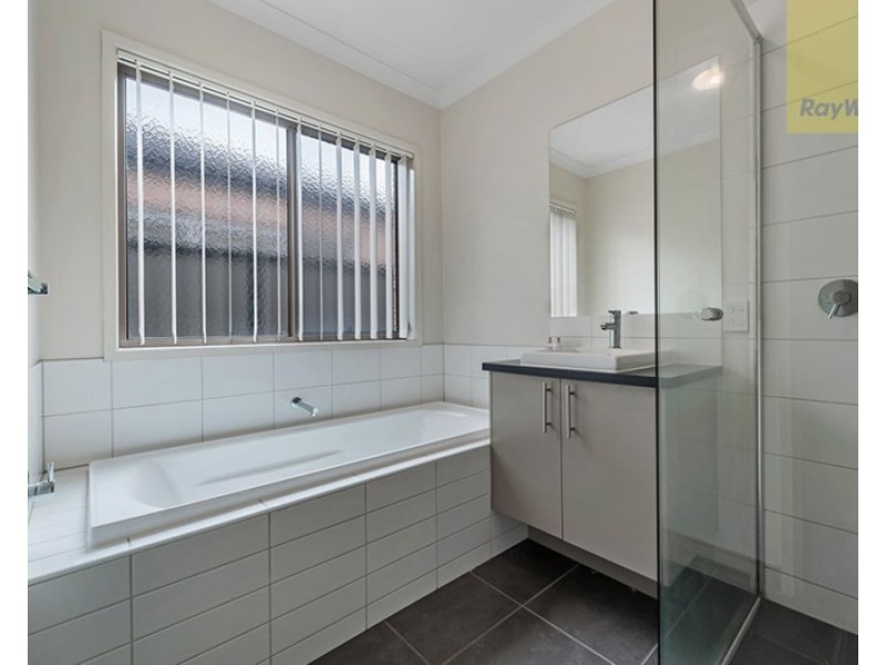 10 Taylan Street, Craigieburn VIC 3064
