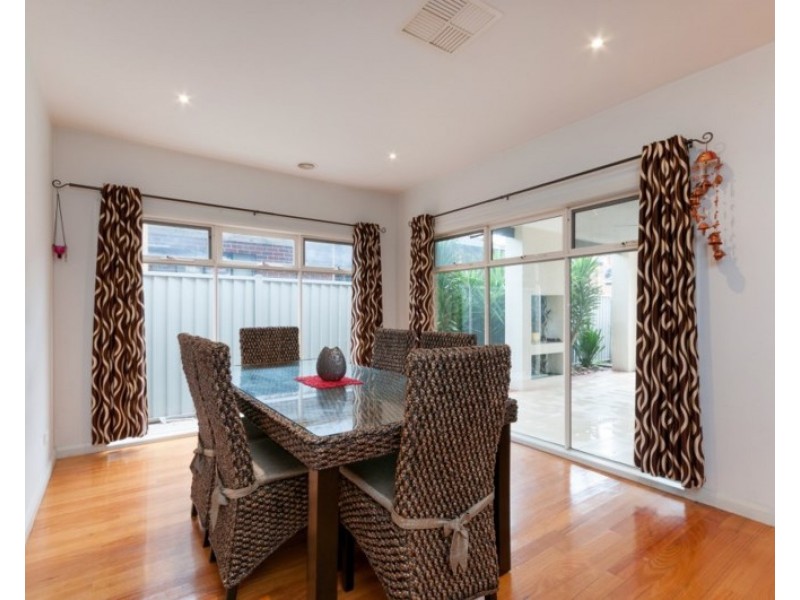 8 Olympic Way, Craigieburn VIC 3064