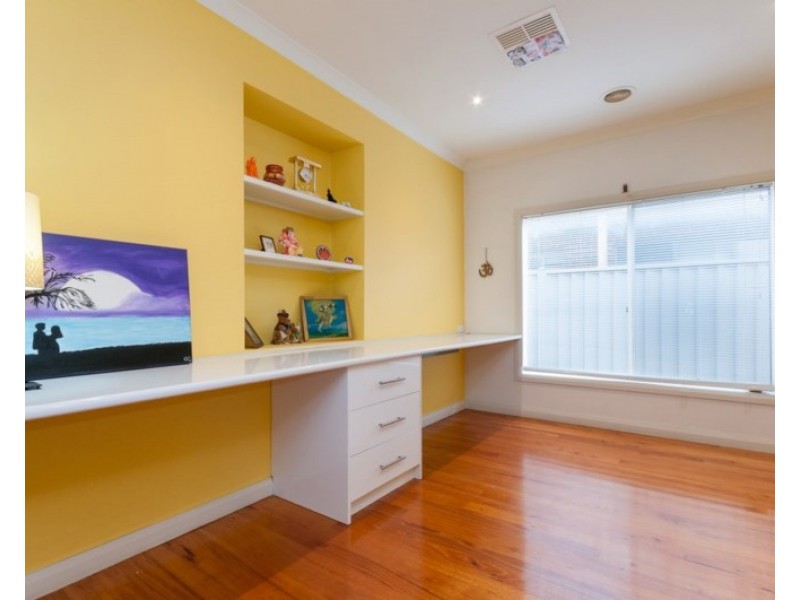 8 Olympic Way, Craigieburn VIC 3064