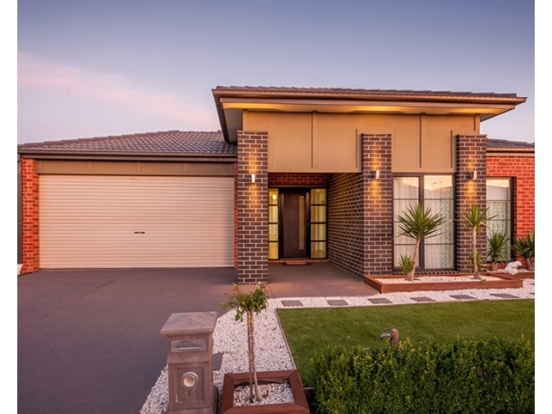 13 Pearl Drive, Craigieburn VIC 3064