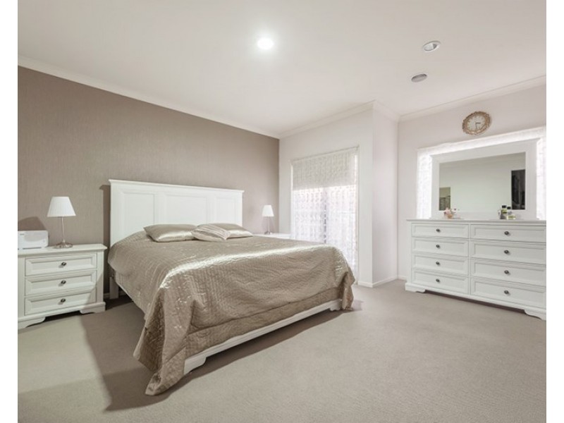 13 Pearl Drive, Craigieburn VIC 3064