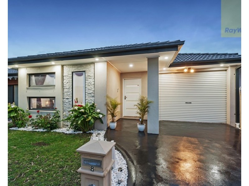 8 Woodgrove Street, Craigieburn VIC 3064