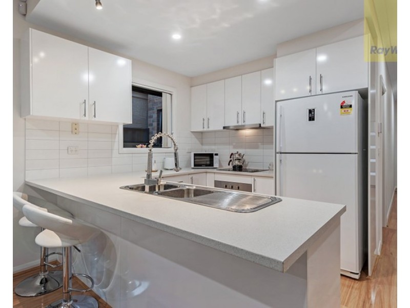 8 Woodgrove Street, Craigieburn VIC 3064