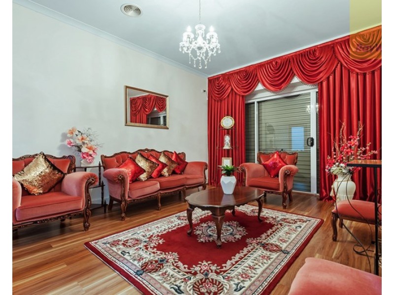 8 Woodgrove Street, Craigieburn VIC 3064