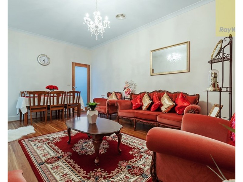 8 Woodgrove Street, Craigieburn VIC 3064