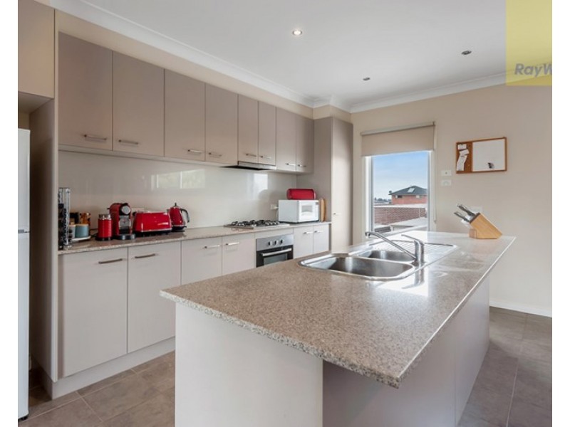 6A Centennial Park Drive, Craigieburn VIC 3064