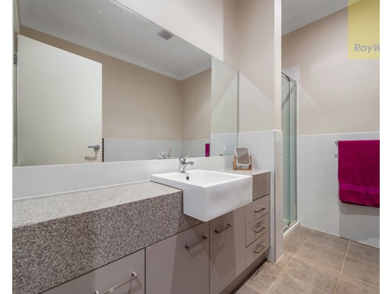 6A Centennial Park Drive, Craigieburn VIC 3064