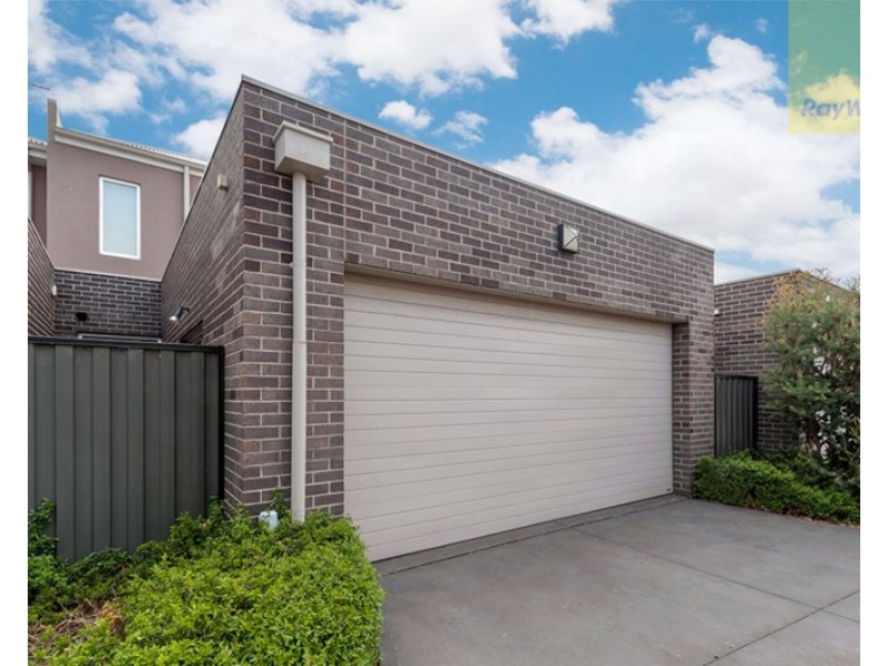 6A Centennial Park Drive, Craigieburn VIC 3064