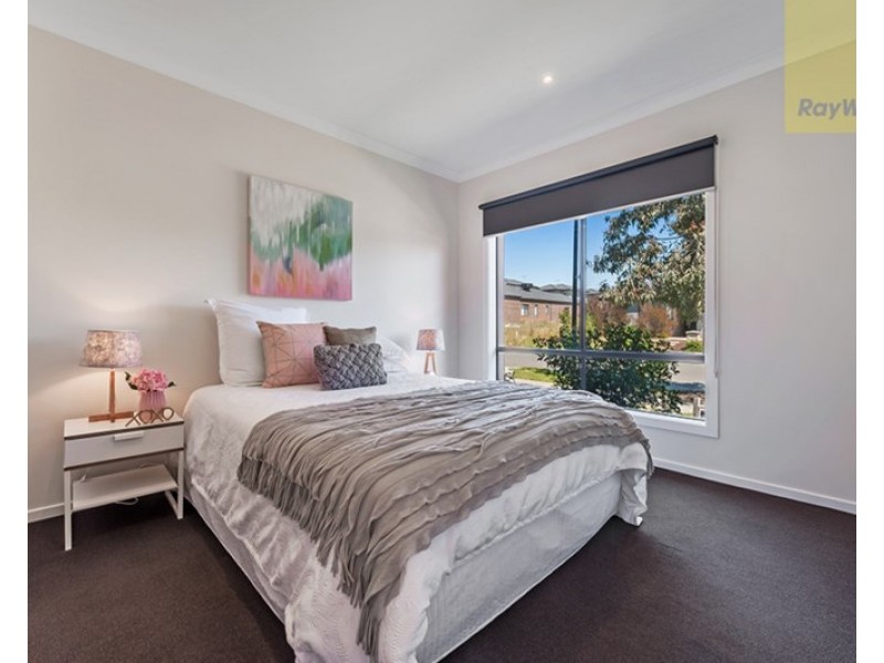 9 Saint Road, Craigieburn VIC 3064