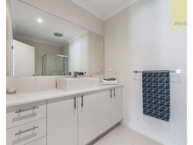 9 Saint Road, Craigieburn VIC 3064