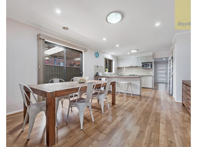 15 Millstream Pass, Craigieburn VIC 3064