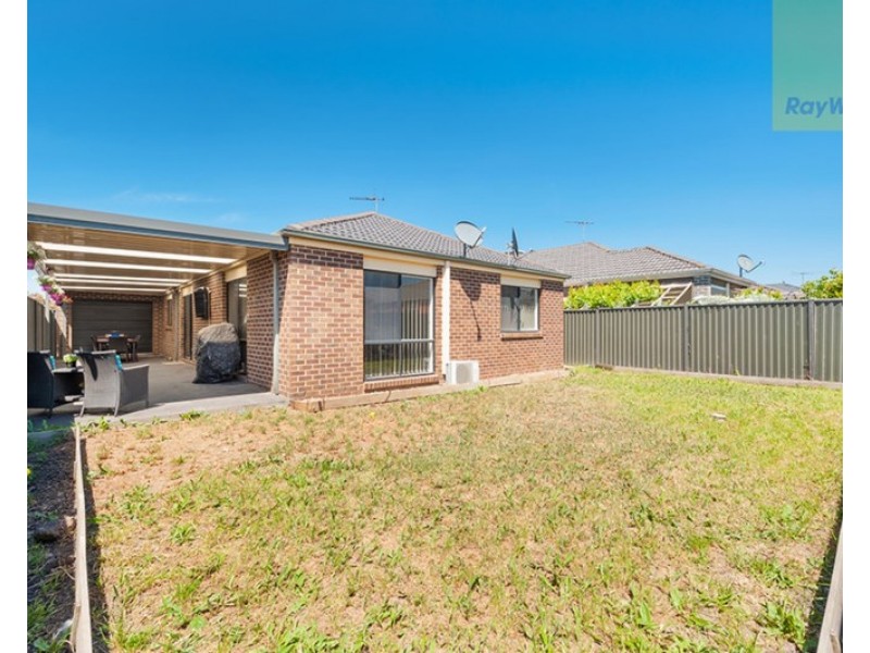 15 Millstream Pass, Craigieburn VIC 3064