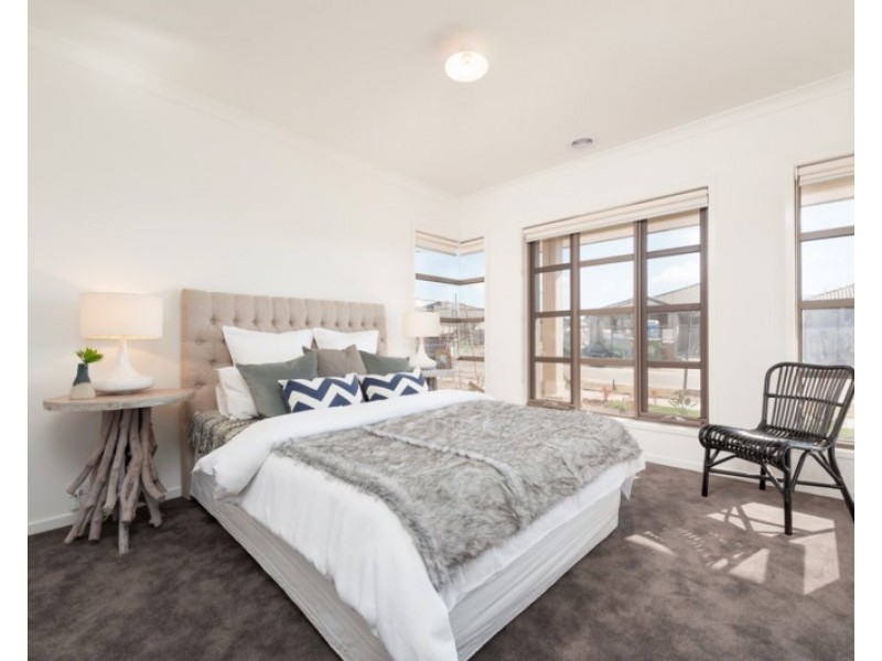 51 Peppertree Parade, Craigieburn VIC 3064