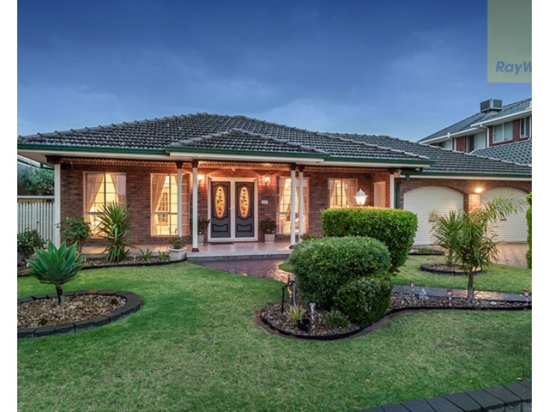 119 Chichester Drive, Taylors Lakes VIC 3038