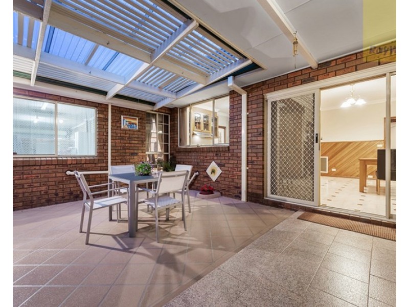 119 Chichester Drive, Taylors Lakes VIC 3038