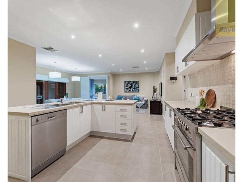 60 Newbury Boulevard, Craigieburn VIC 3064