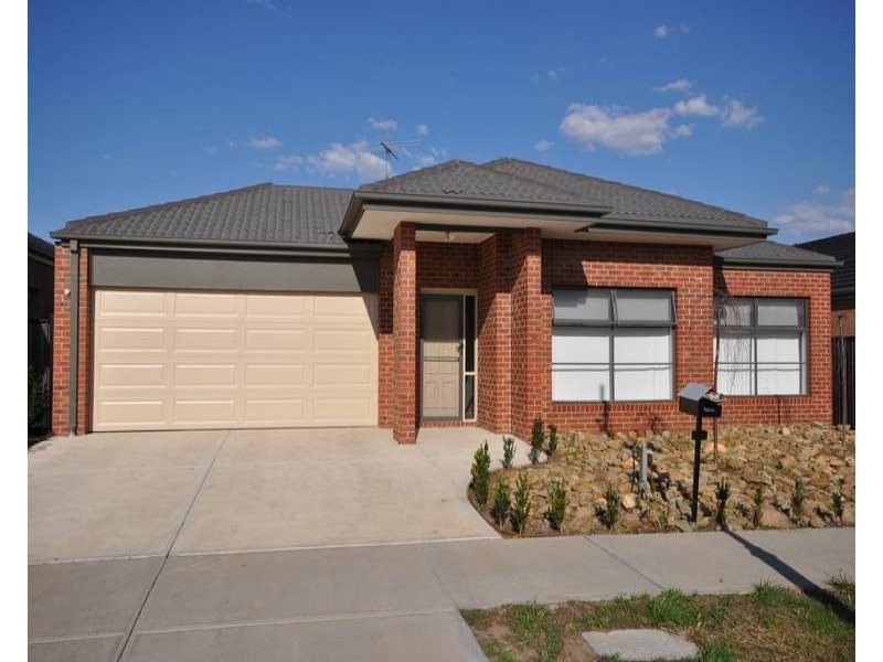 9 Rosleigh Drive, Craigieburn VIC 3064