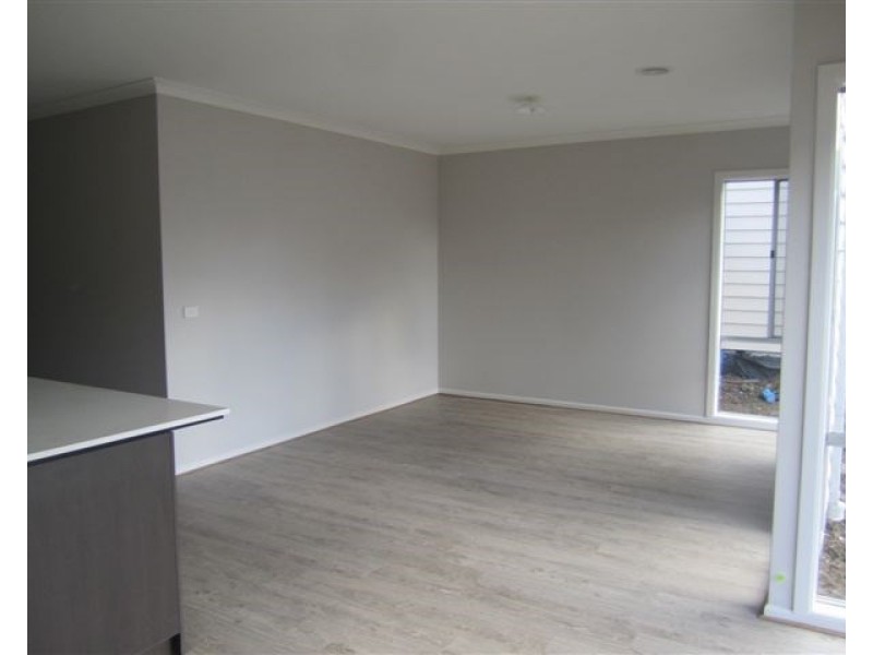 17 Penfold Street, Craigieburn VIC 3064