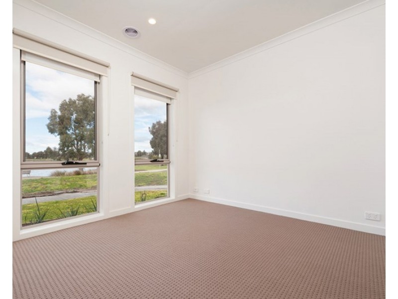 16 Bayano Way, Craigieburn VIC 3064