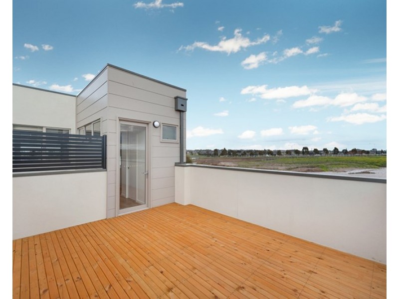 16 Bayano Way, Craigieburn VIC 3064