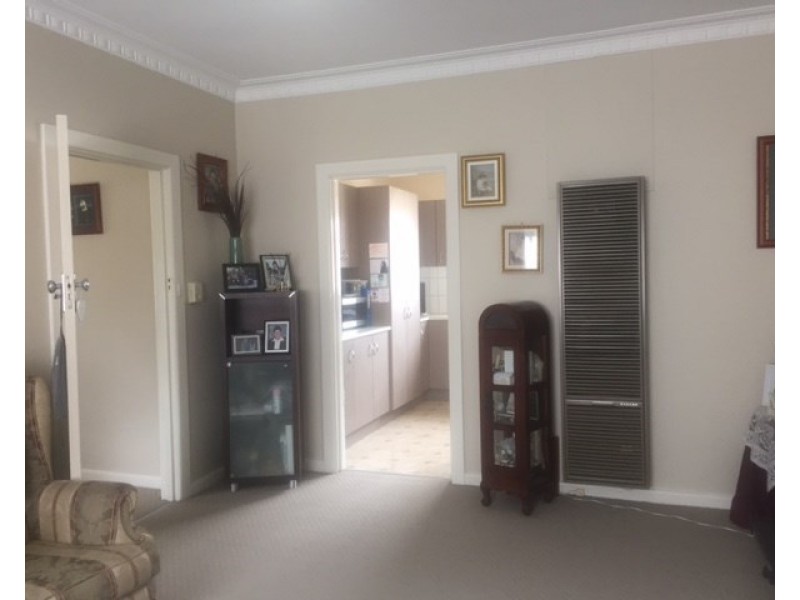 77 Isla Avenue, Glenroy VIC 3046