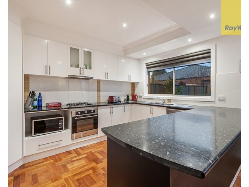 33 Beechworth Avenue, Greenvale VIC 3059