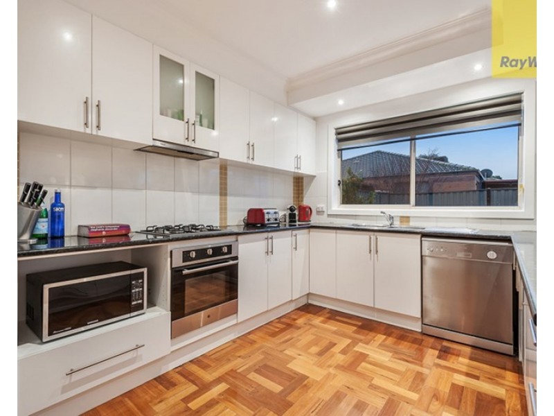 33 Beechworth Avenue, Greenvale VIC 3059