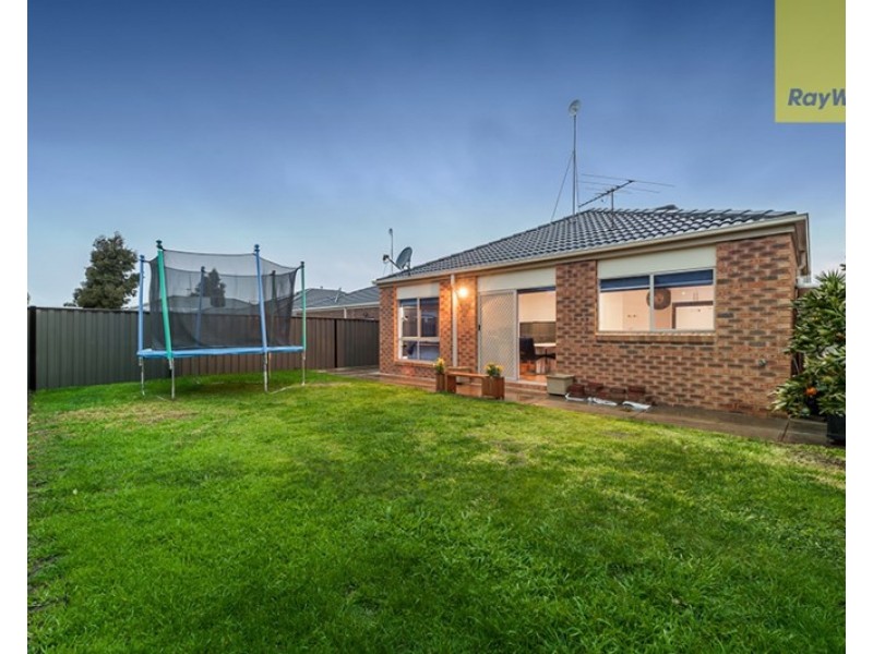 33 Beechworth Avenue, Greenvale VIC 3059