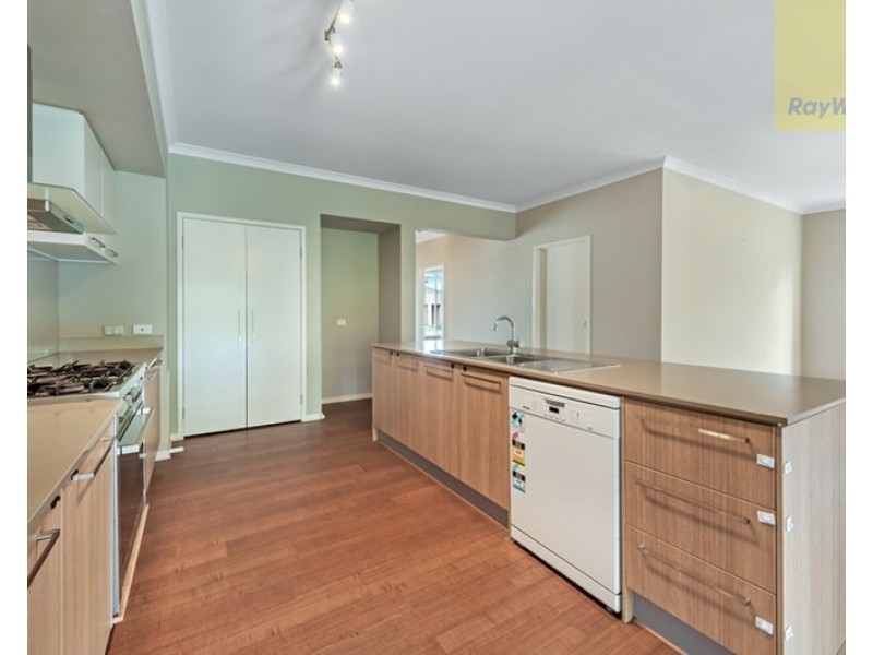 22 Cheltenham Close, Craigieburn VIC 3064