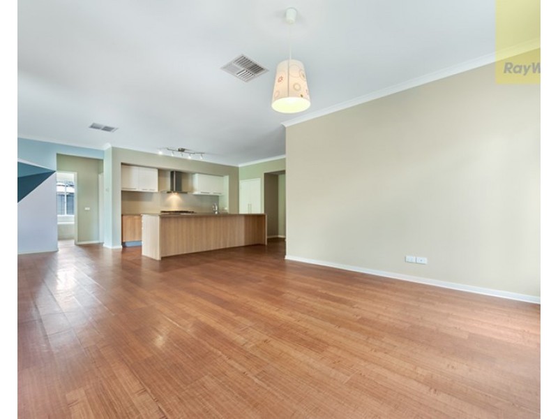 22 Cheltenham Close, Craigieburn VIC 3064